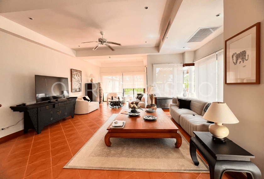 Golf View Villa in Laguna Phuket: Spacious villa living room with TV