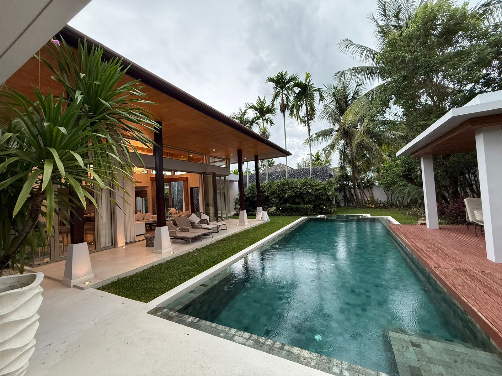Private villa with pool and tropical garden in Phuket